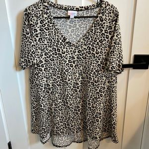 Lularoe top